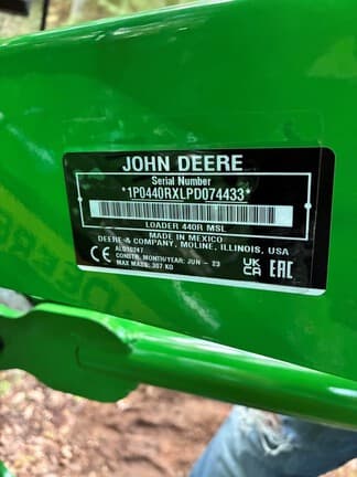 Image of John Deere 440R equipment image 4