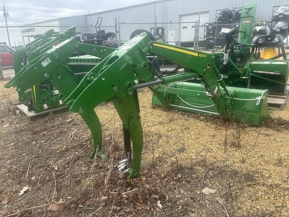 Image of John Deere 440R equipment image 3