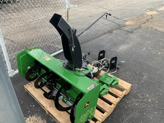 Image of John Deere 44" Snowblower equipment image 4