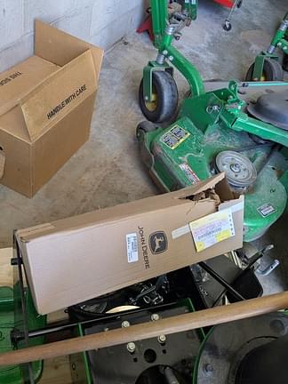 Image of John Deere 44" Snowblower equipment image 4