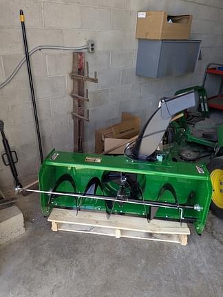 Image of John Deere 44" Snowblower Primary image