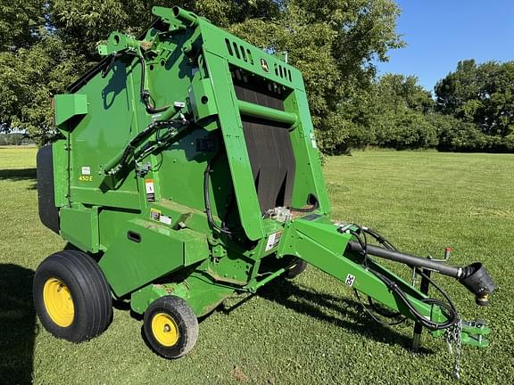 Image of John Deere 450E equipment image 2