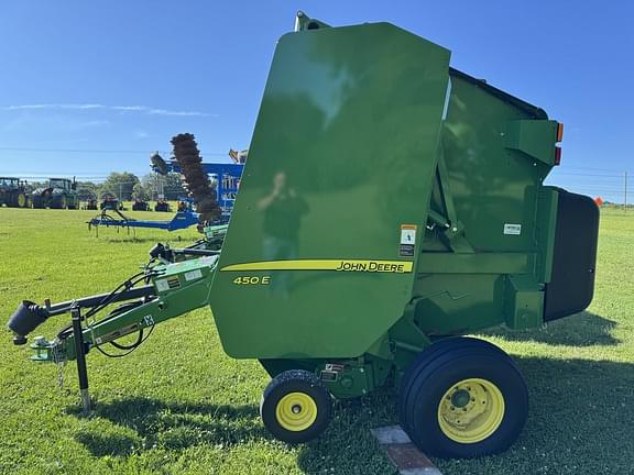 Image of John Deere 450E equipment image 1