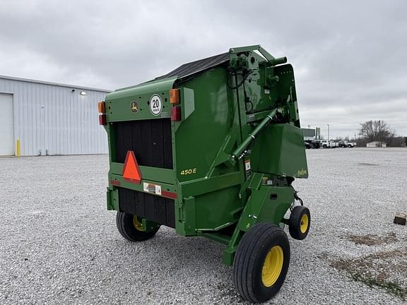 Image of John Deere 450E equipment image 2