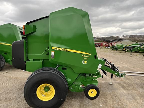 Image of John Deere 450M Silage equipment image 1