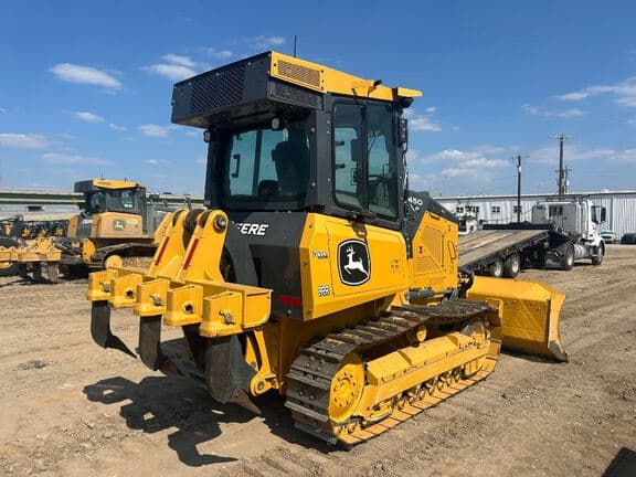 Image of John Deere 450P XLT equipment image 2