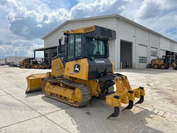 Image of John Deere 450P XLT equipment image 2