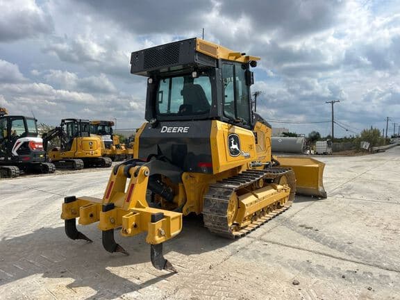 Image of John Deere 450P XLT equipment image 4