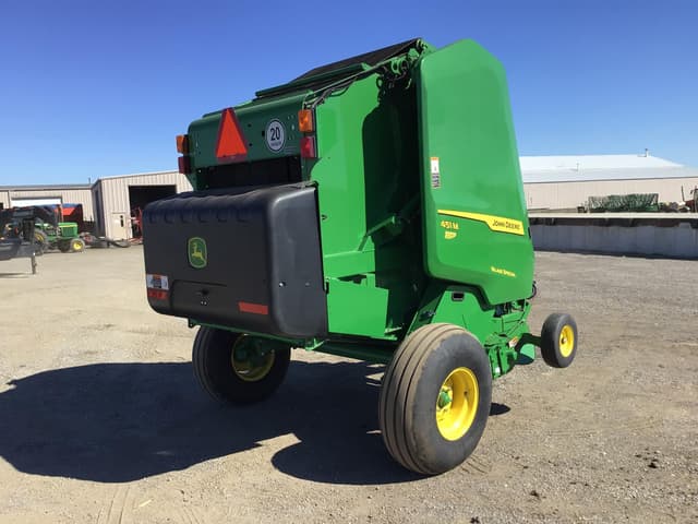 Image of John Deere 451M equipment image 4