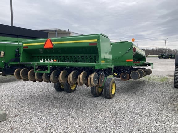 Image of John Deere 455 equipment image 3