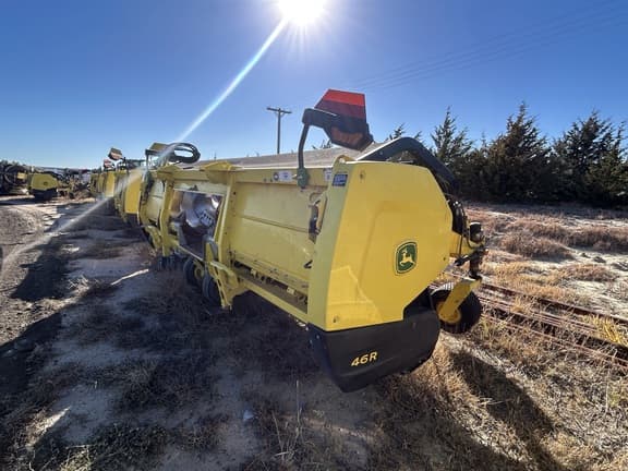 Image of John Deere 46R equipment image 2