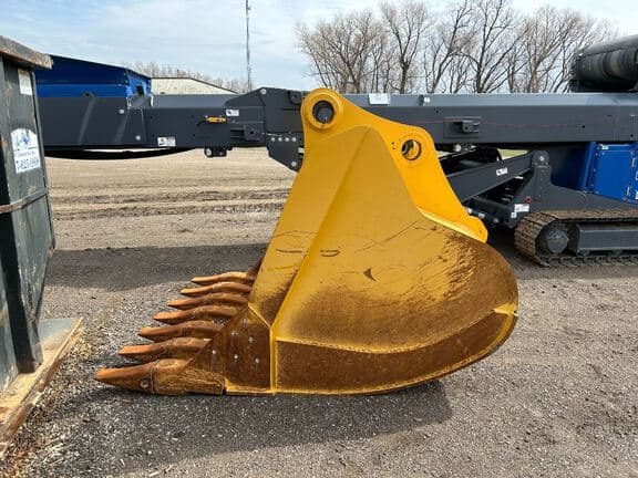 Image of John Deere Excavator Bucket equipment image 1