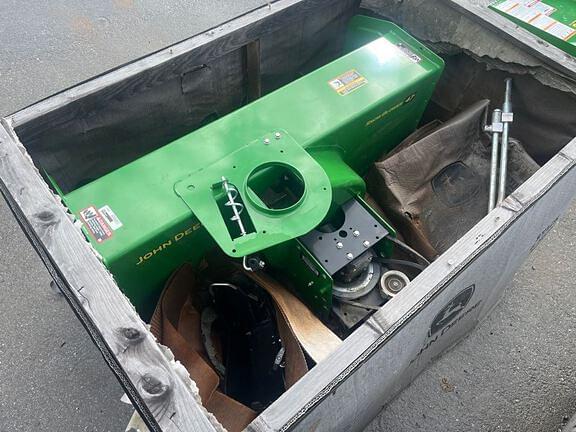 Image of John Deere 47" Snow Blower equipment image 2