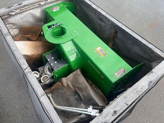 Image of John Deere 47" Snow Blower equipment image 4