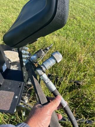 Image of John Deere 485 equipment image 4