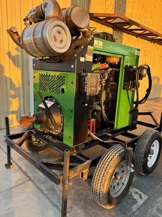 Main image John Deere 4T125
