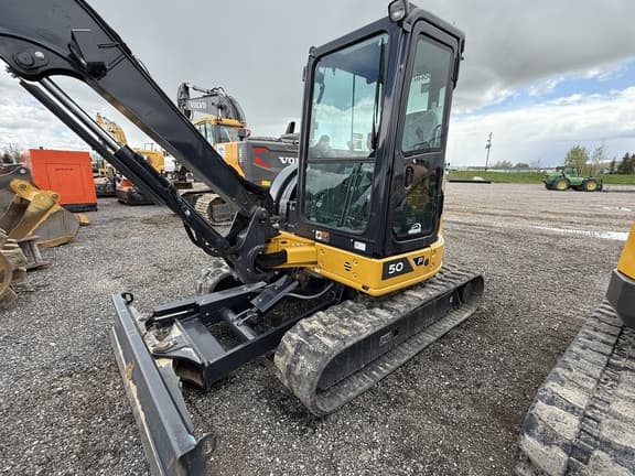 Image of John Deere 50P equipment image 2