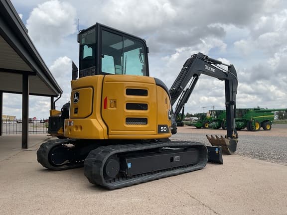 Image of John Deere 50P equipment image 4