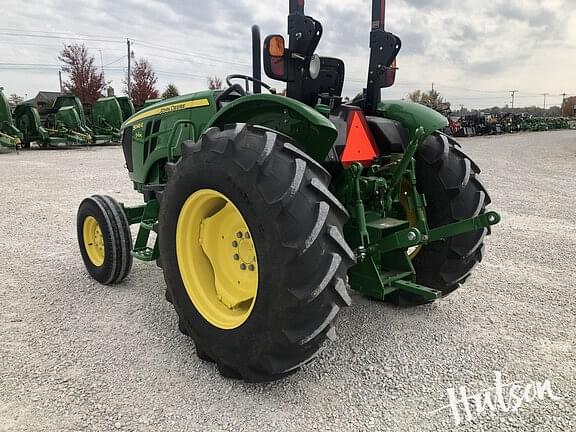 Image of John Deere 5045E equipment image 3