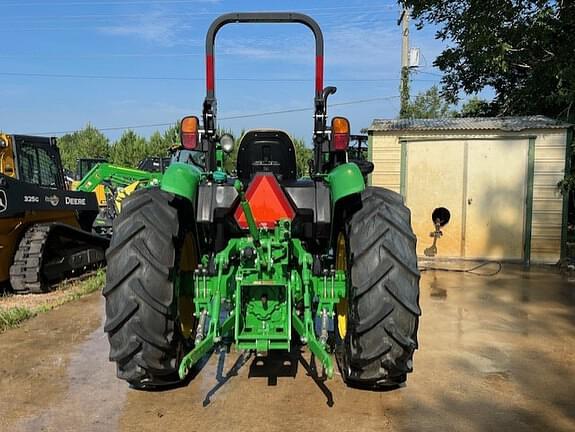 Image of John Deere 5045E equipment image 2
