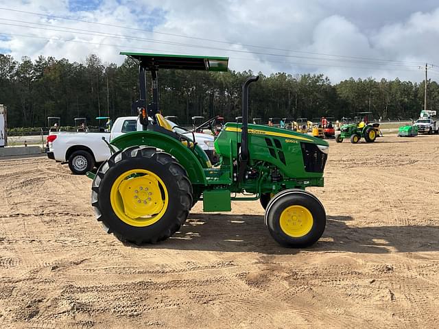 Image of John Deere 5050E equipment image 3