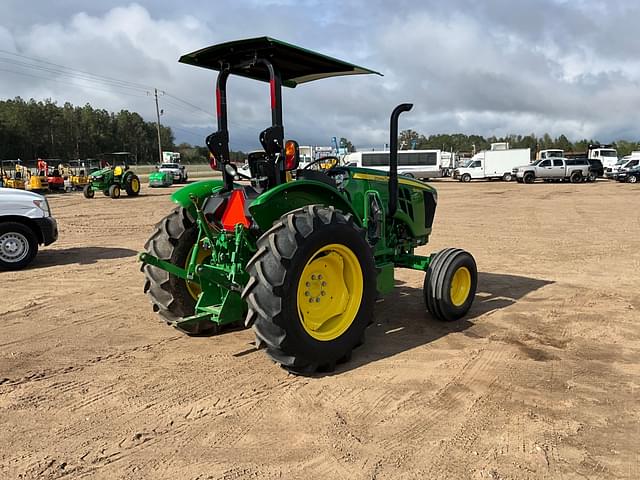 Image of John Deere 5050E equipment image 4