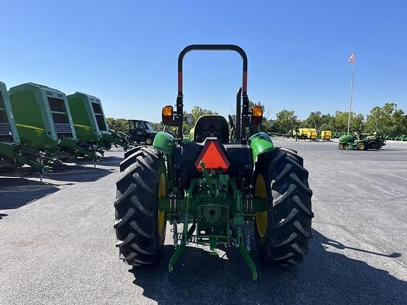 Image of John Deere 5050E equipment image 2