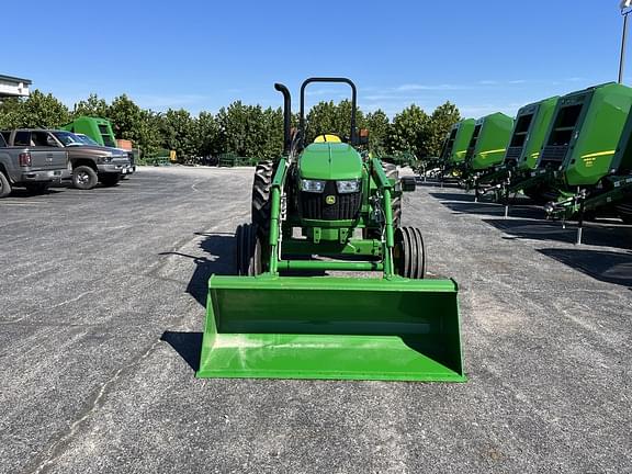 Image of John Deere 5050E equipment image 3