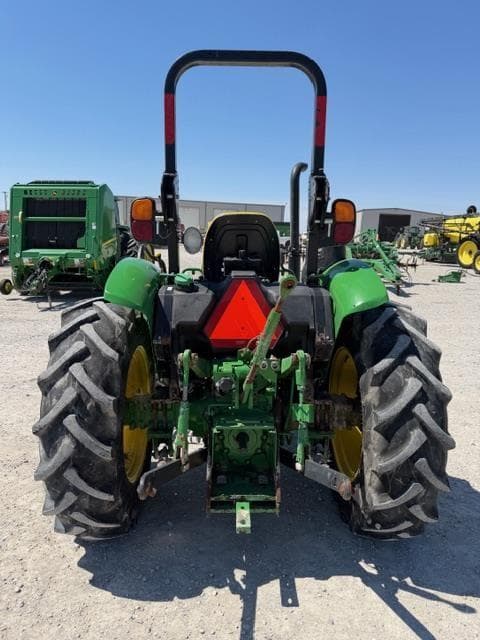 Image of John Deere 5050E equipment image 3