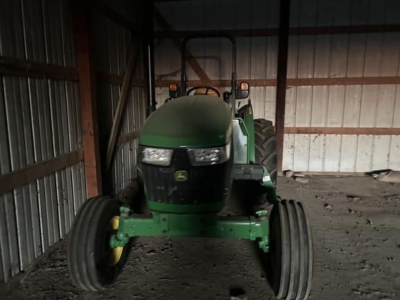 Image of John Deere 5050E equipment image 4