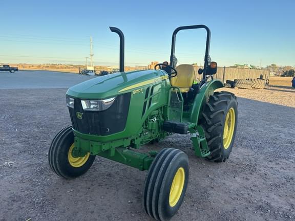 Image of John Deere 5050E equipment image 1