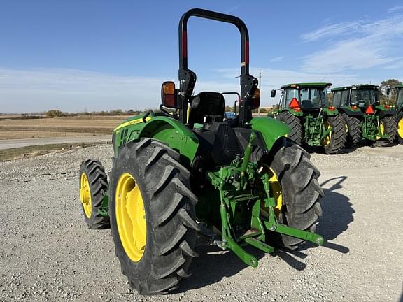 Image of John Deere 5050E equipment image 4