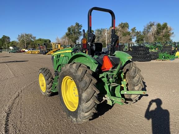 Image of John Deere 5050E equipment image 3