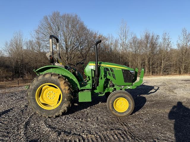 Image of John Deere 5050E equipment image 1