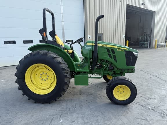 Image of John Deere 5050E equipment image 1