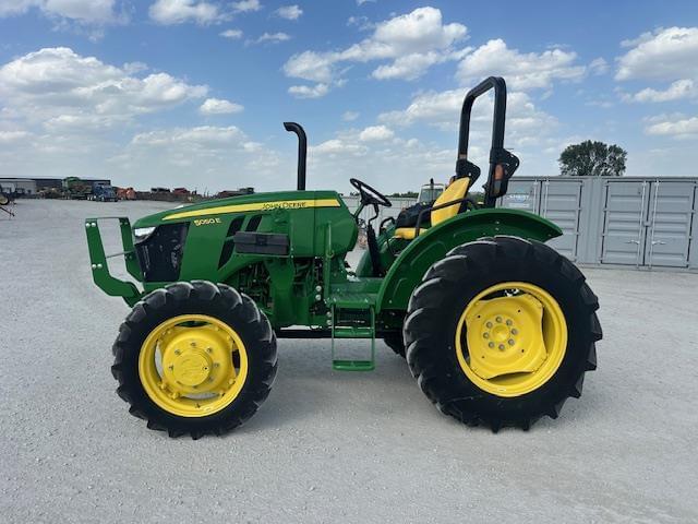 Image of John Deere 5050E equipment image 1