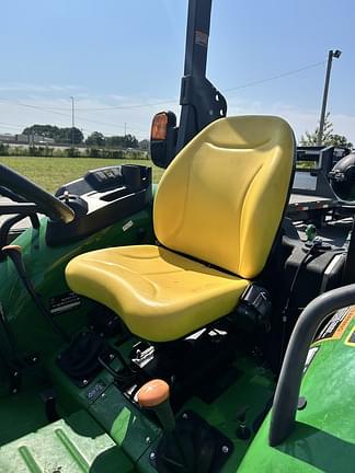 Image of John Deere 5050E equipment image 3