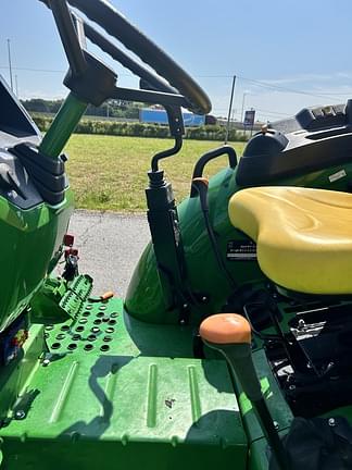 Image of John Deere 5050E equipment image 2