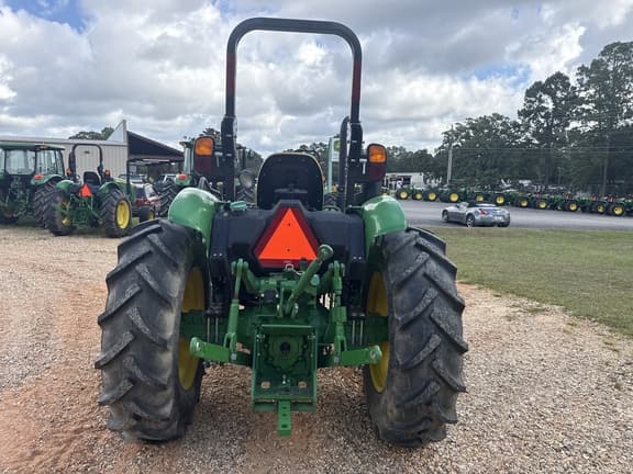 Image of John Deere 5050E equipment image 1