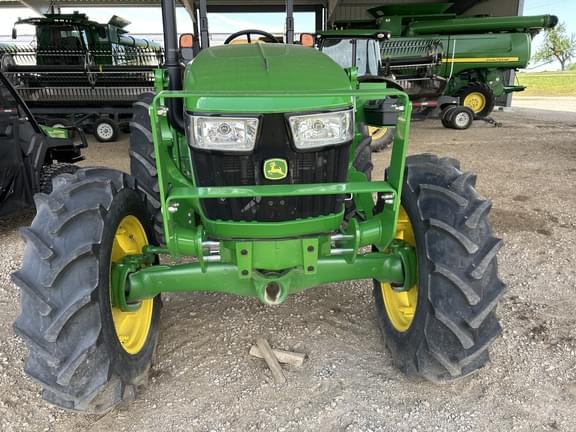 Image of John Deere 5050E equipment image 3
