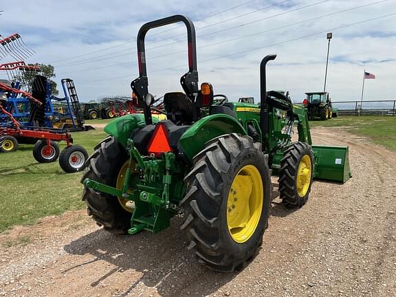 Image of John Deere 5050E equipment image 4