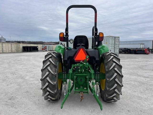 Image of John Deere 5050E equipment image 3