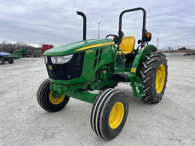 Image of John Deere 5050E equipment image 1