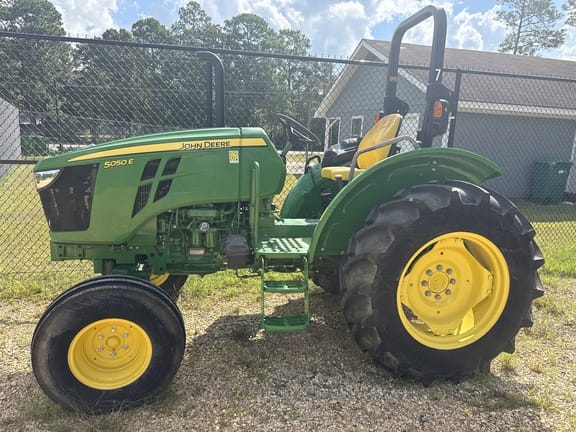 2023 John Deere 5050E Equipment Image0
