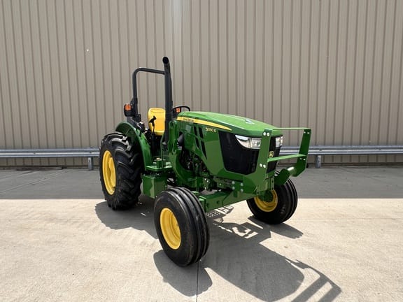 Main image John Deere 5050E