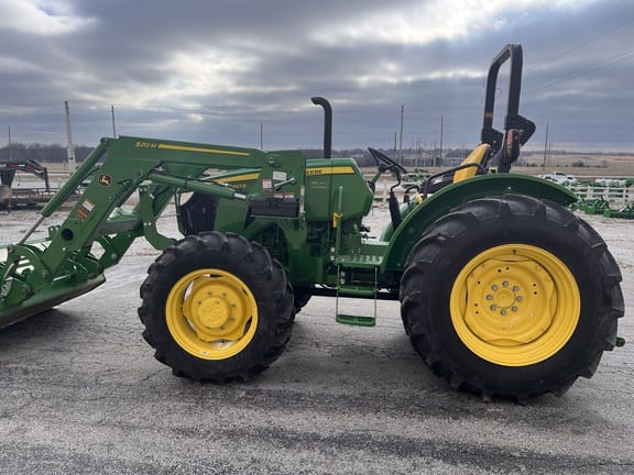 Main image John Deere 5050E