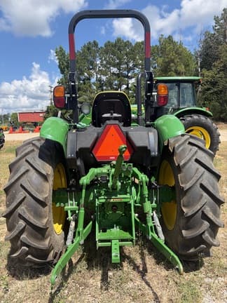 Image of John Deere 5050E equipment image 4