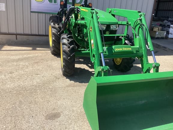 Image of John Deere 5050E equipment image 3