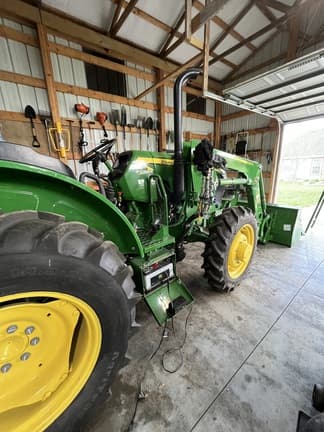 Image of John Deere 5050E equipment image 3