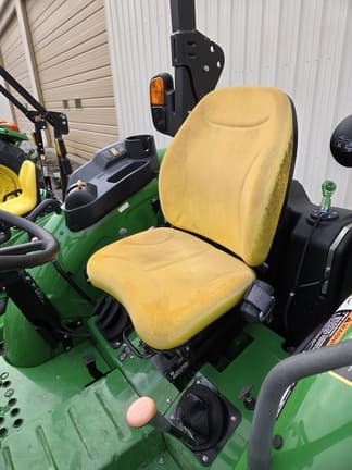 Image of John Deere 5050E equipment image 3